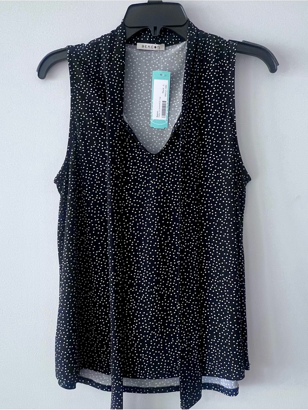 Beacon Women's Black Polka Dot Sleeveless V-Neck Top.  Size L.  NWT!